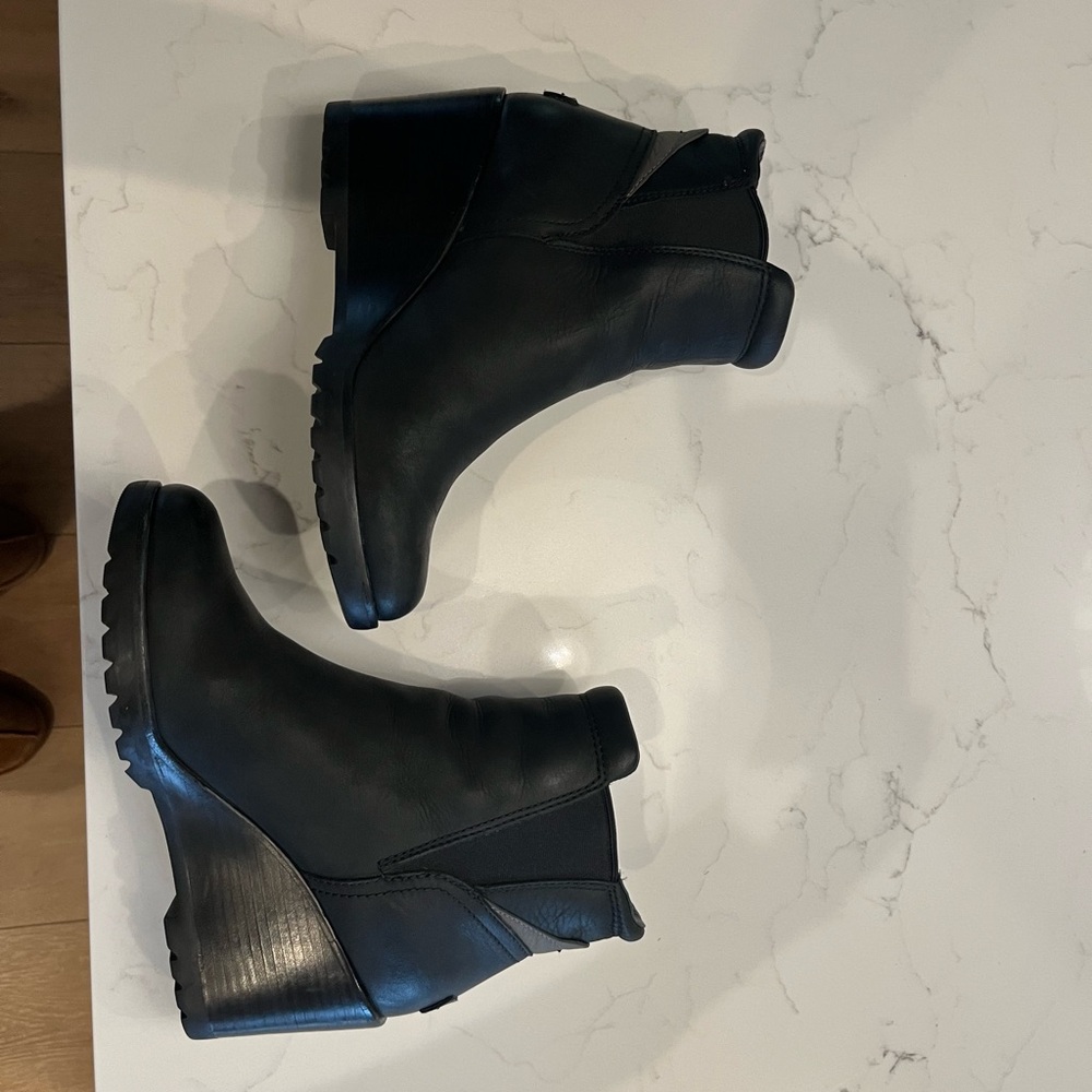 Sorel Black Wedge Boots